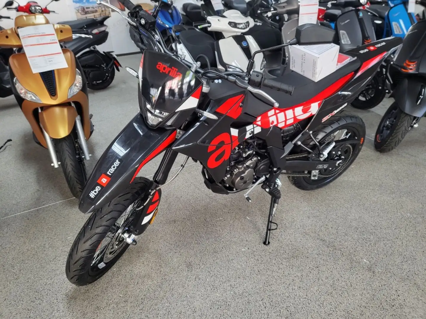 Aprilia SX 125 E5+ Varanus Black Negru - 1