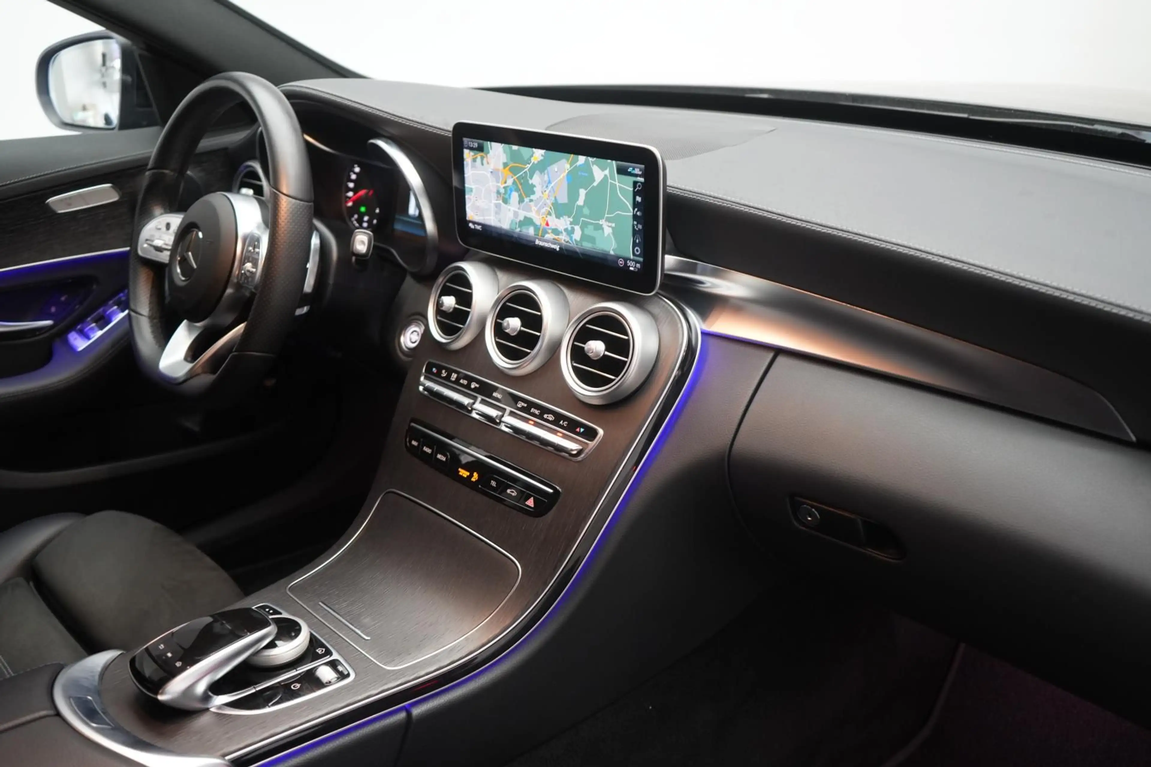 Mercedes-Benz C 220 d 4Matic T 9G-Tronic AMG Night Edition Car — photo 8