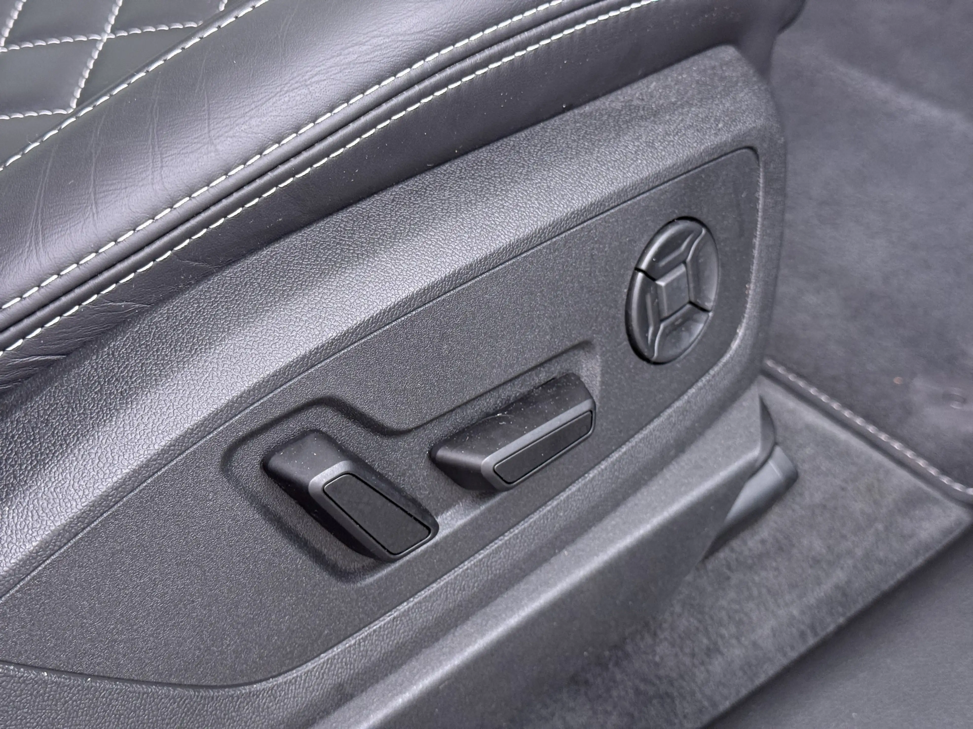 Audi e-tron Sportback 55 Quattro 408PK S-Line Edition 95kWh Pa — photo 43