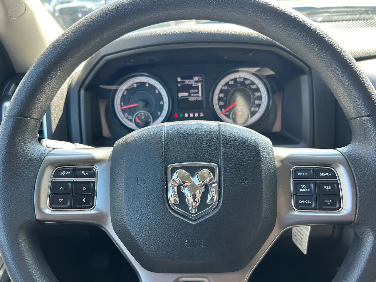 RAM 1500 снимка RAM 1500