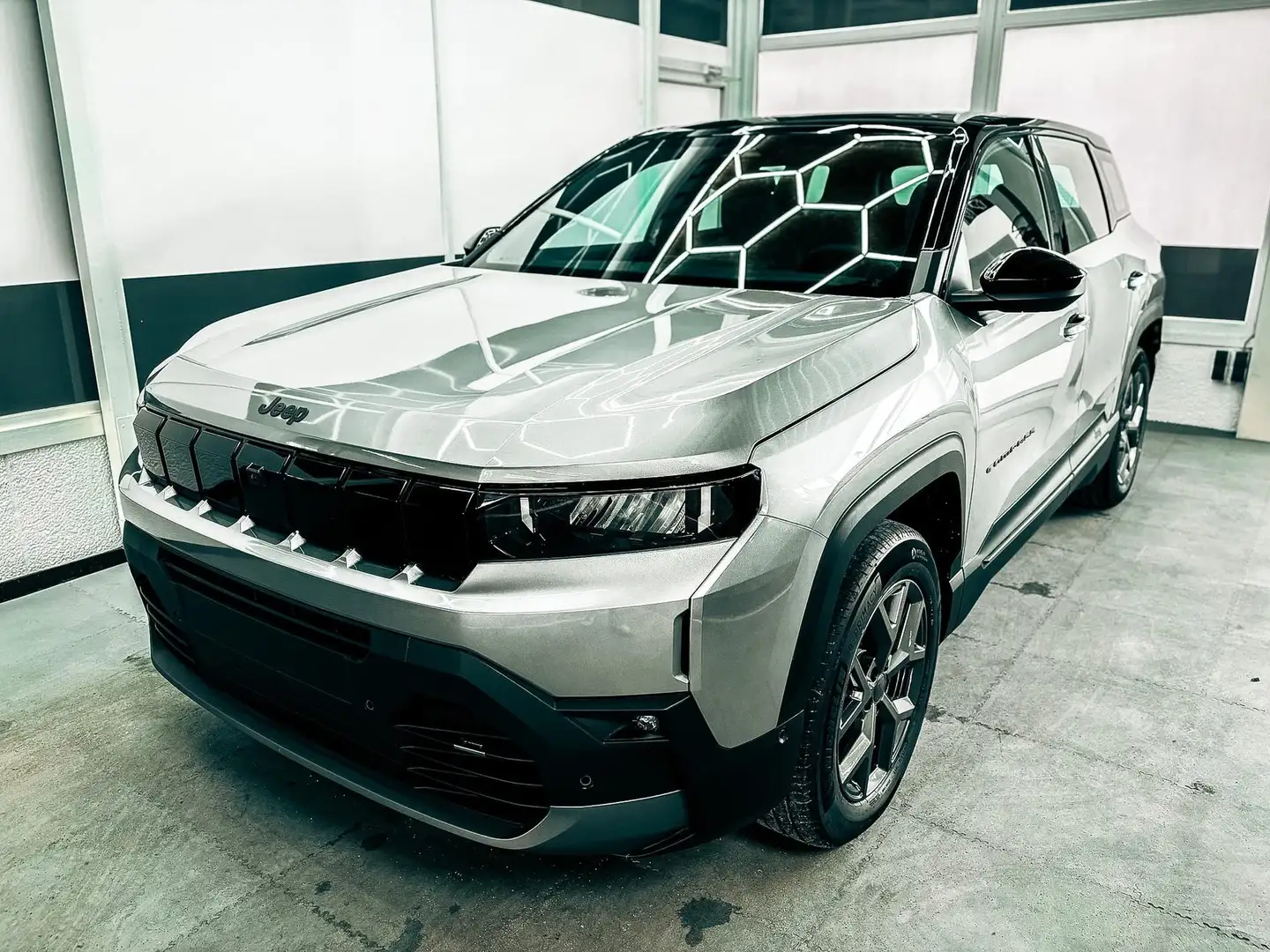Jeep Compass ALTITUDE DCT PANO 360 KAMERA SHZ HUD FOCAL BSD ... Grau - 1