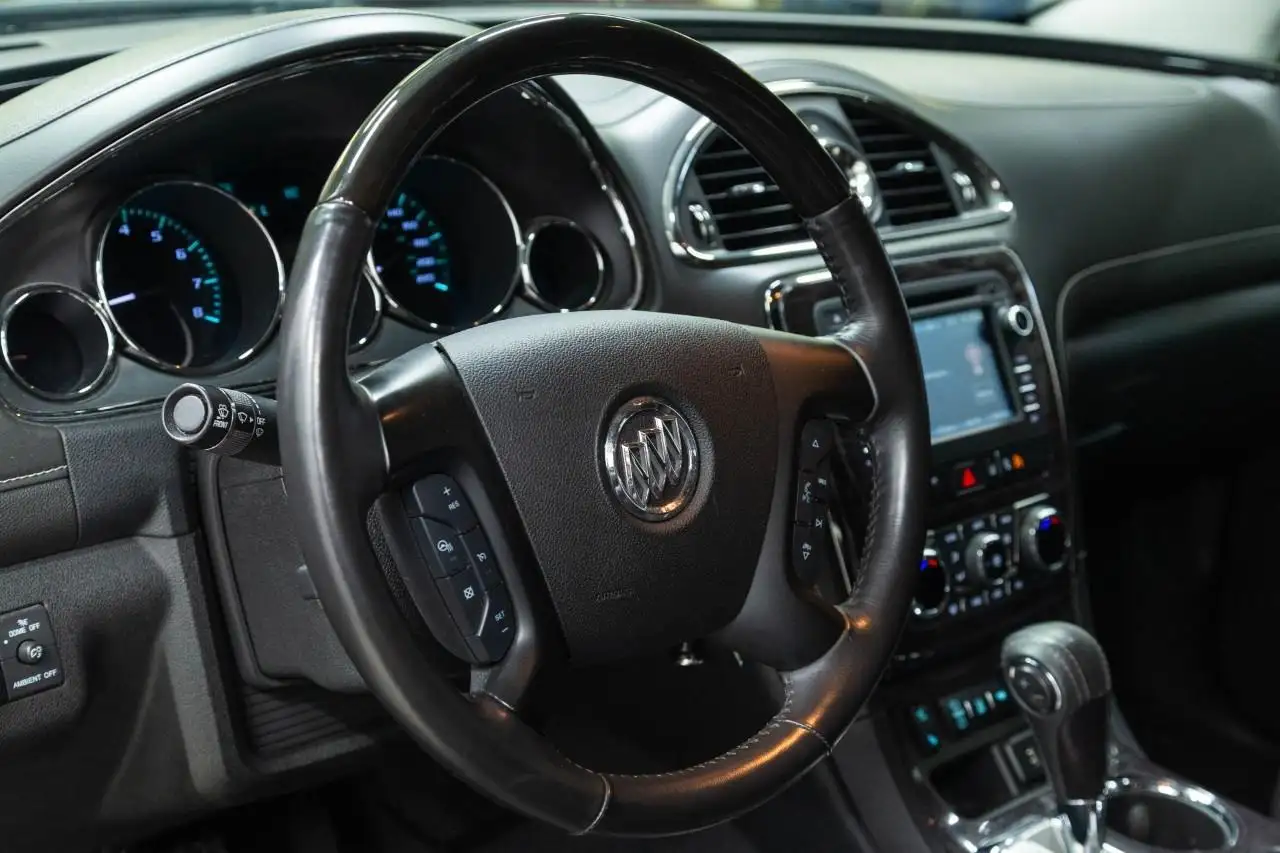 Buick Enclave снимка Buick Enclave