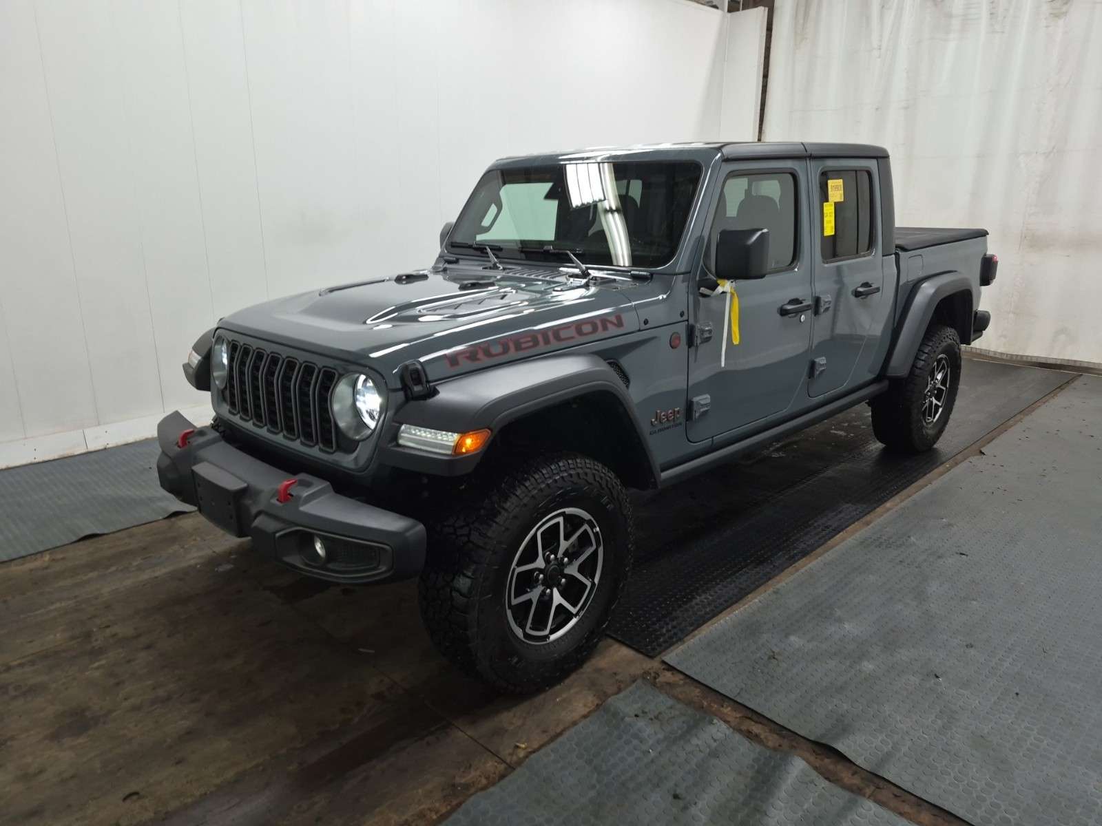 2026 Jeep Gladiator Rubicon | TONNEAU COVER | SPRAY-IN BEDLINER | TRAILER HITCH | ADAPTIVE CRUISE |
