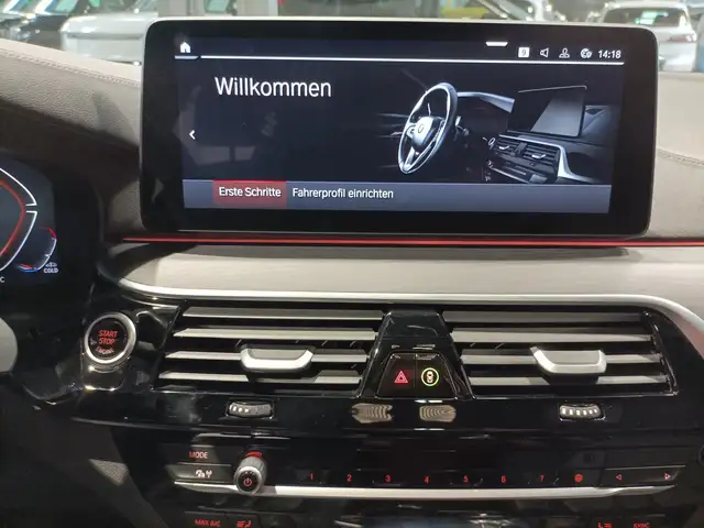 BMW 5 Series view 12