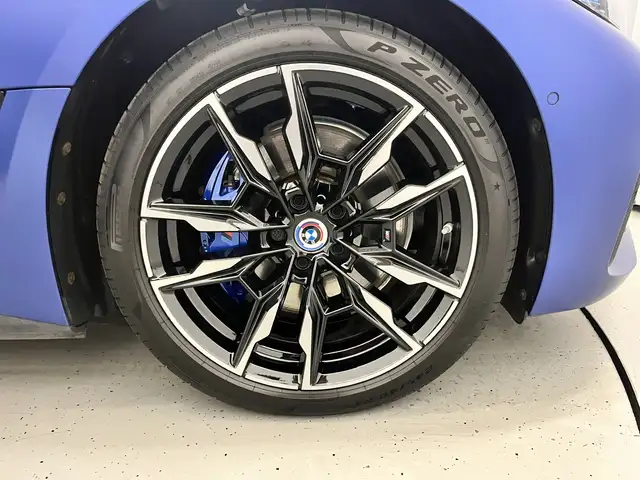BMW I4 view 22
