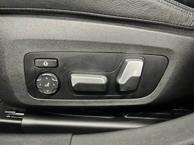 BMW I4 view 18