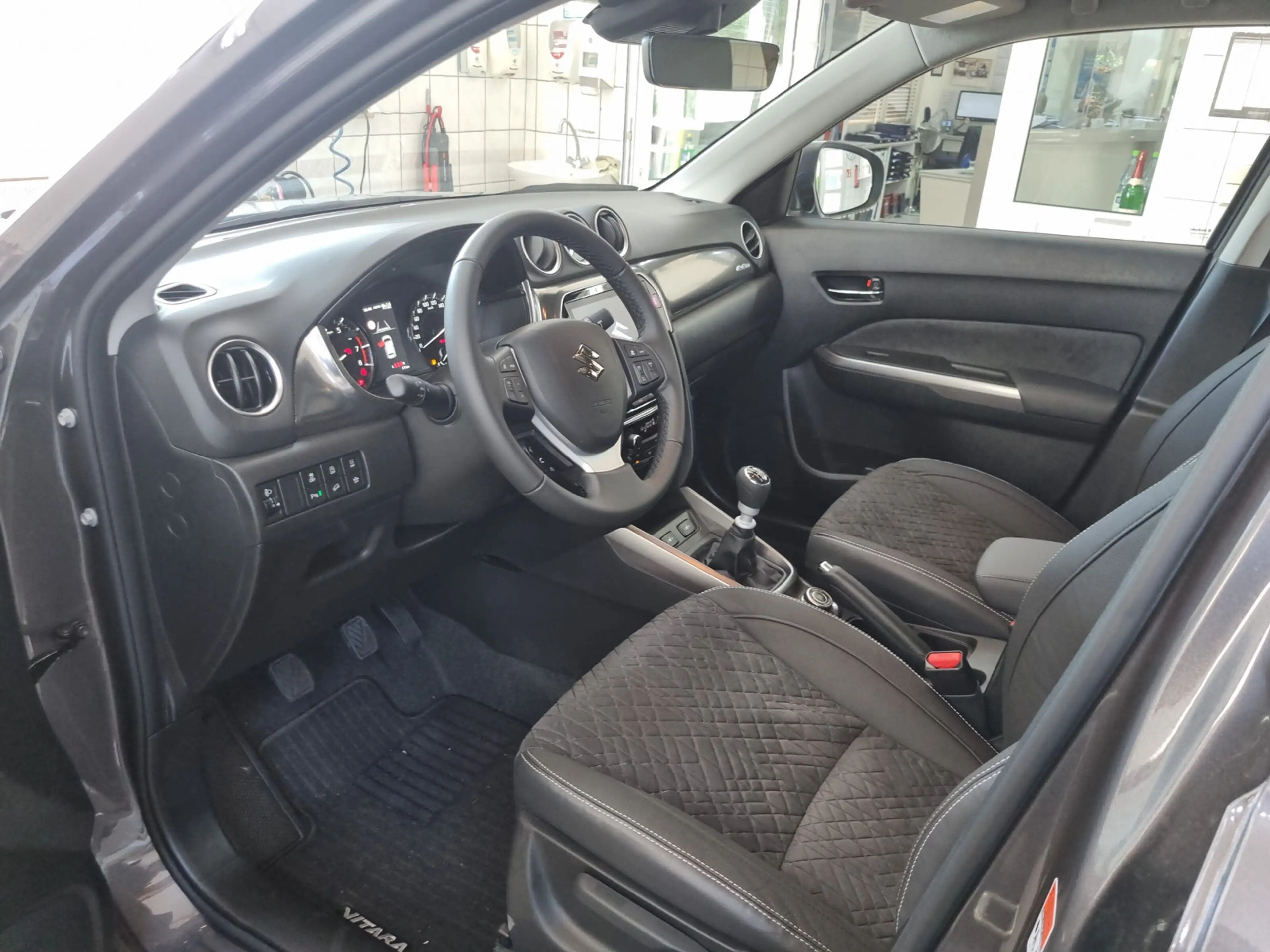 Suzuki Vitara 1.4 Comfort+ 4x4 *8 Jahre Garantie* — photo 13