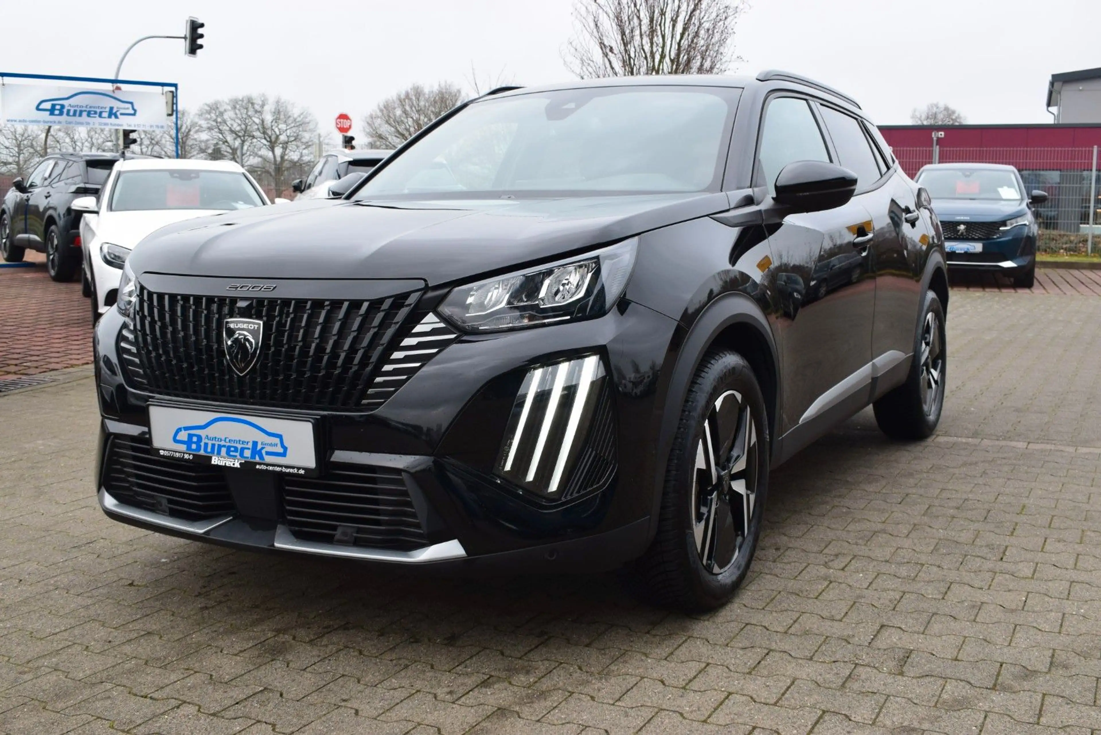 Peugeot 2008 Hybrid 145 LED/Navi/ACC/SHZ/360-Grad — photo 2