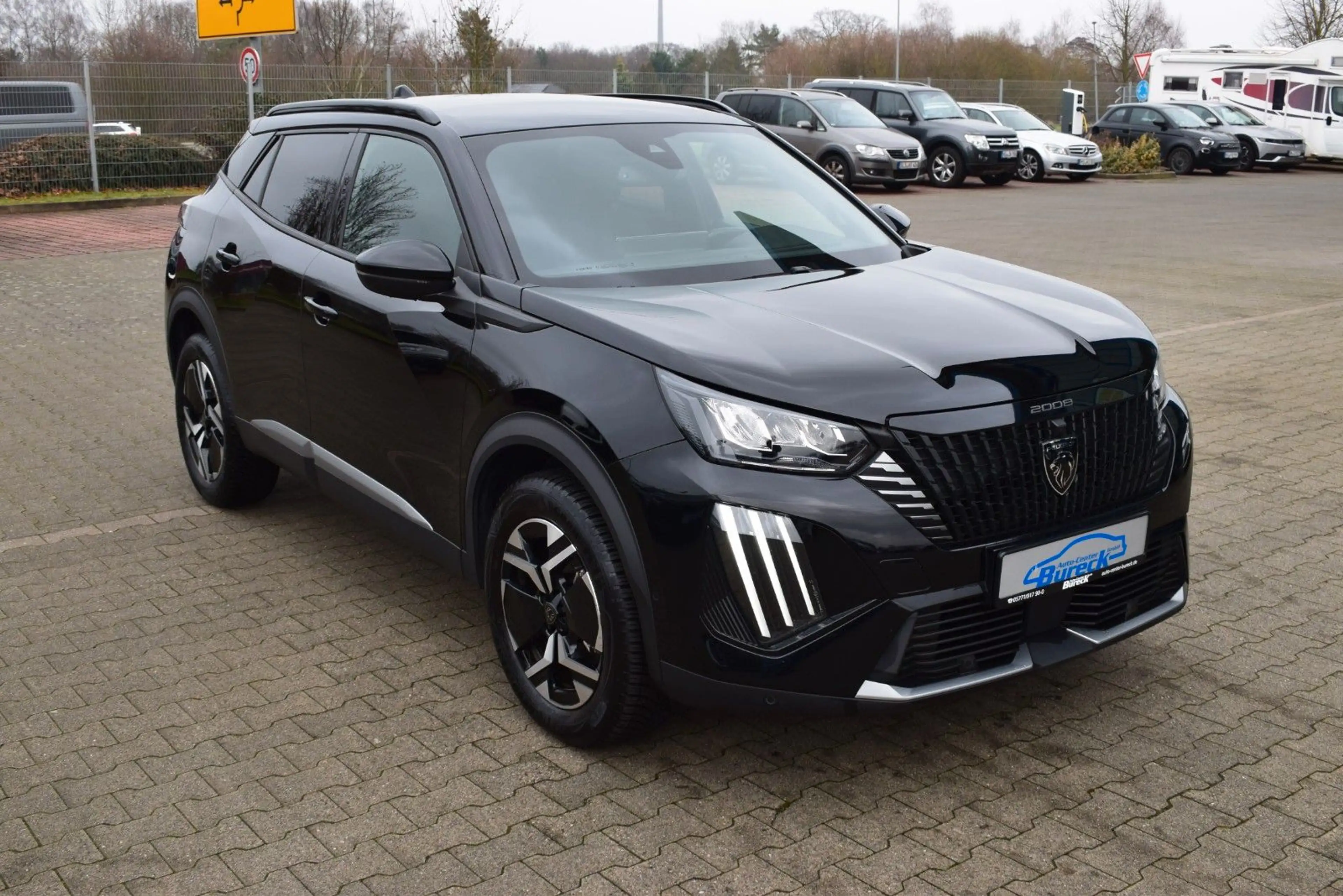 Peugeot 2008 Hybrid 145 LED/Navi/ACC/SHZ/360-Grad