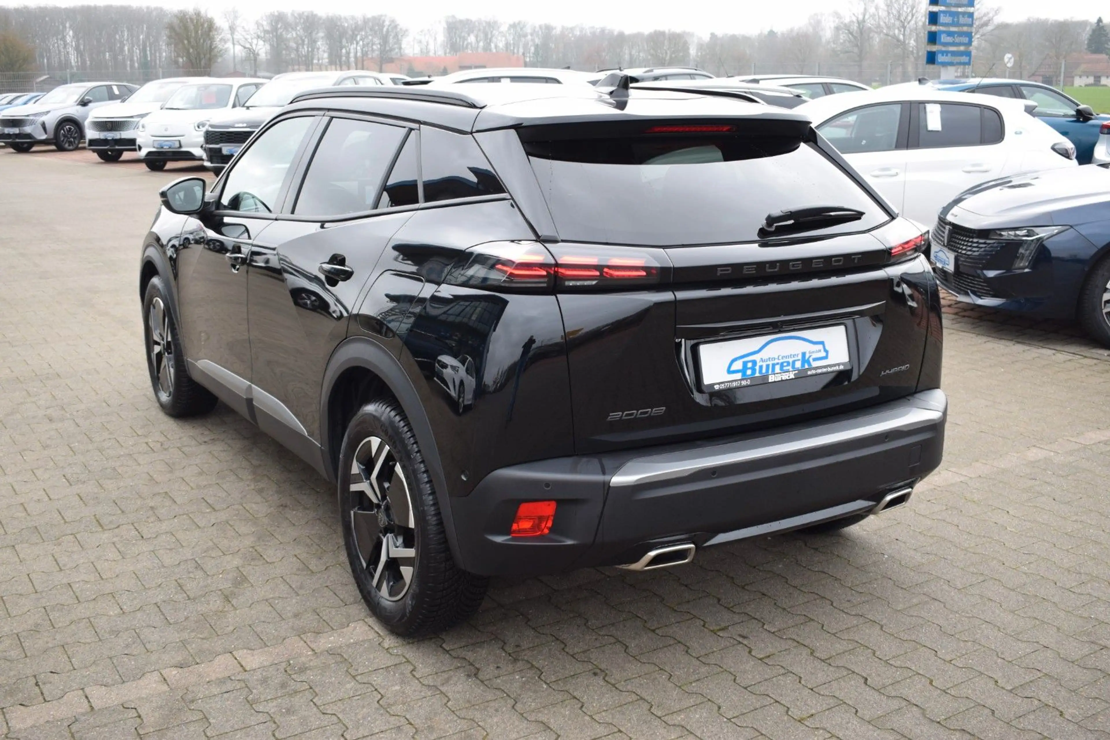 Peugeot 2008 Hybrid 145 LED/Navi/ACC/SHZ/360-Grad — photo 4
