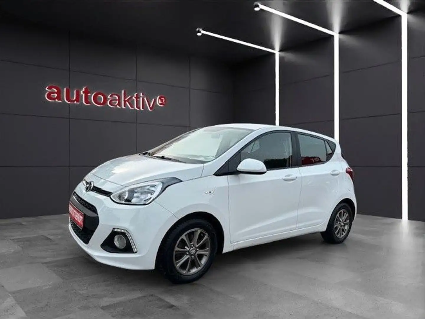 Hyundai i10 Intro Edition/Alu/Sitz+Lenkrad Hzg/USB/1 Hd Wit - 2