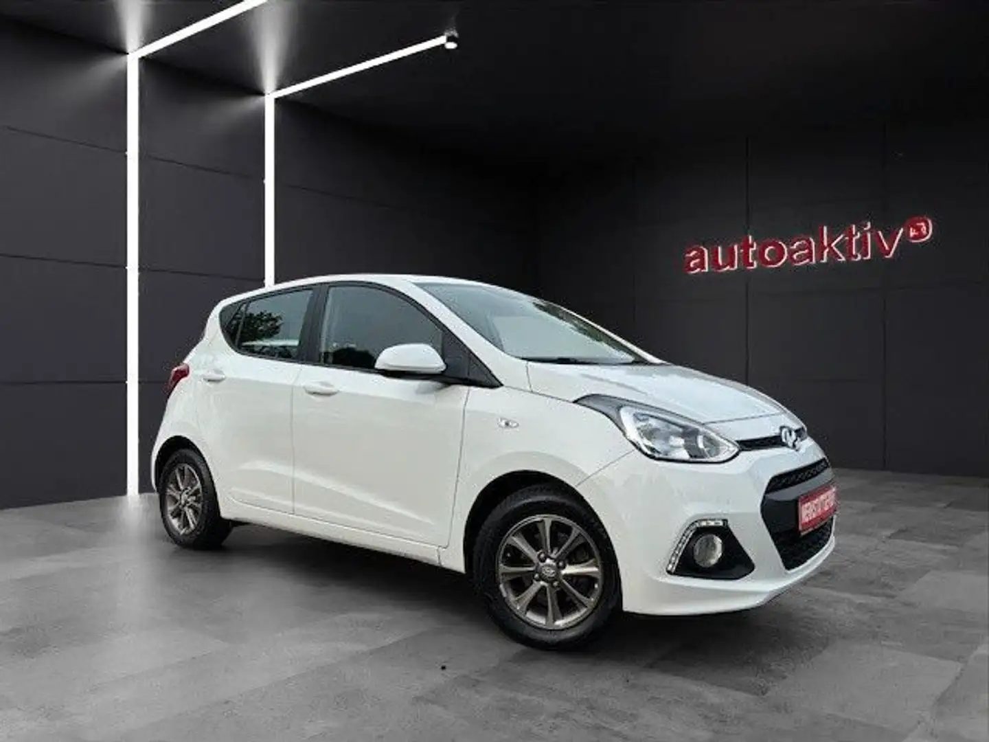 Hyundai i10 Intro Edition/Alu/Sitz+Lenkrad Hzg/USB/1 Hd Wit - 1