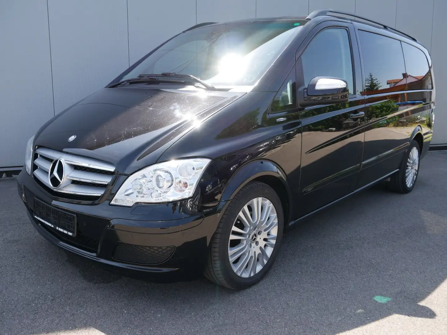 Mercedes-Benz Viano 2.2 CDI Trend Edition lang Zwart - 1