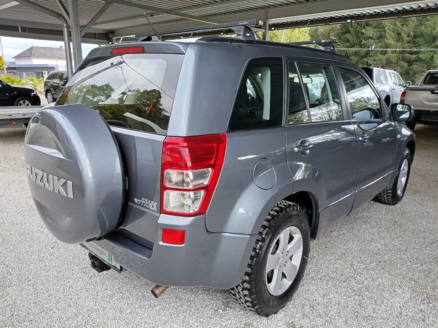 Suzuki Grand Vitara Grand 1,9 DDiS L3++ Top Zustand! Grijs - 2