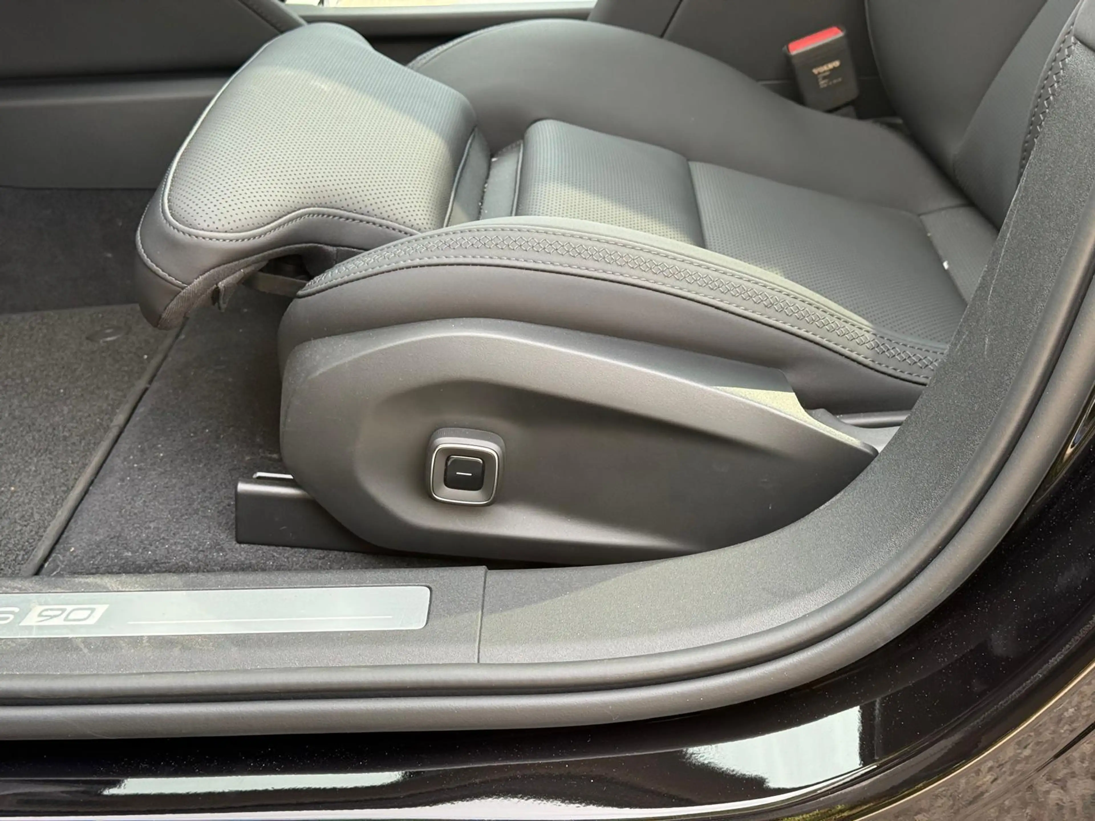 Volvo ES90 Single Motor Extended Range Ultra 92 kWh | Bowers — photo 5