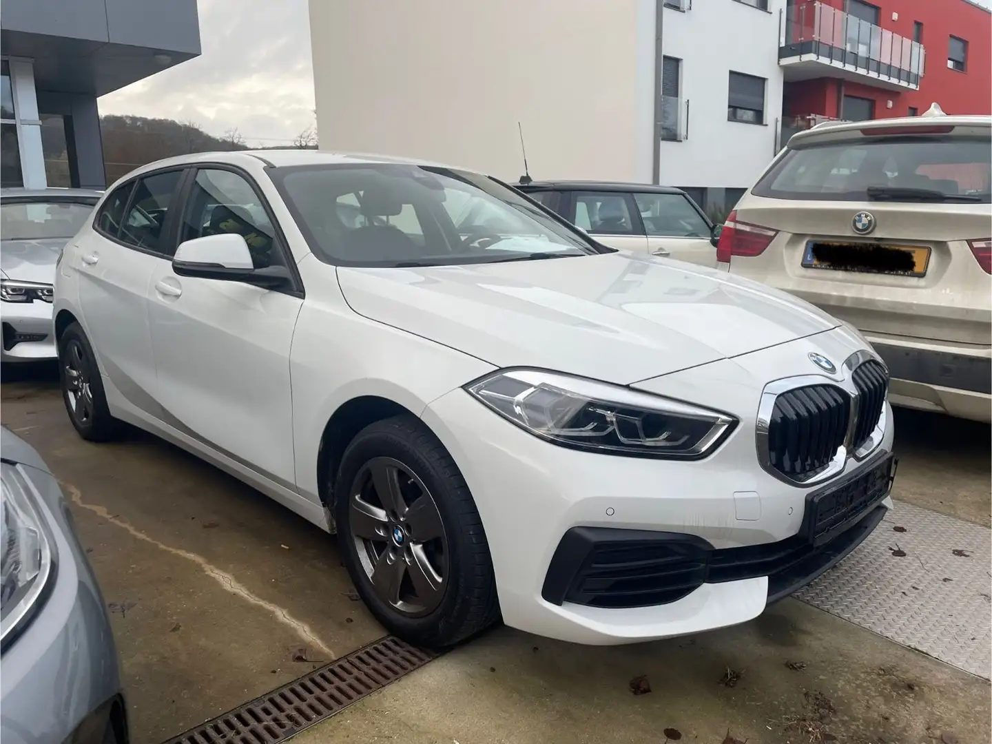 BMW 118 1 Limousine 118 i Advantage Wit - 1