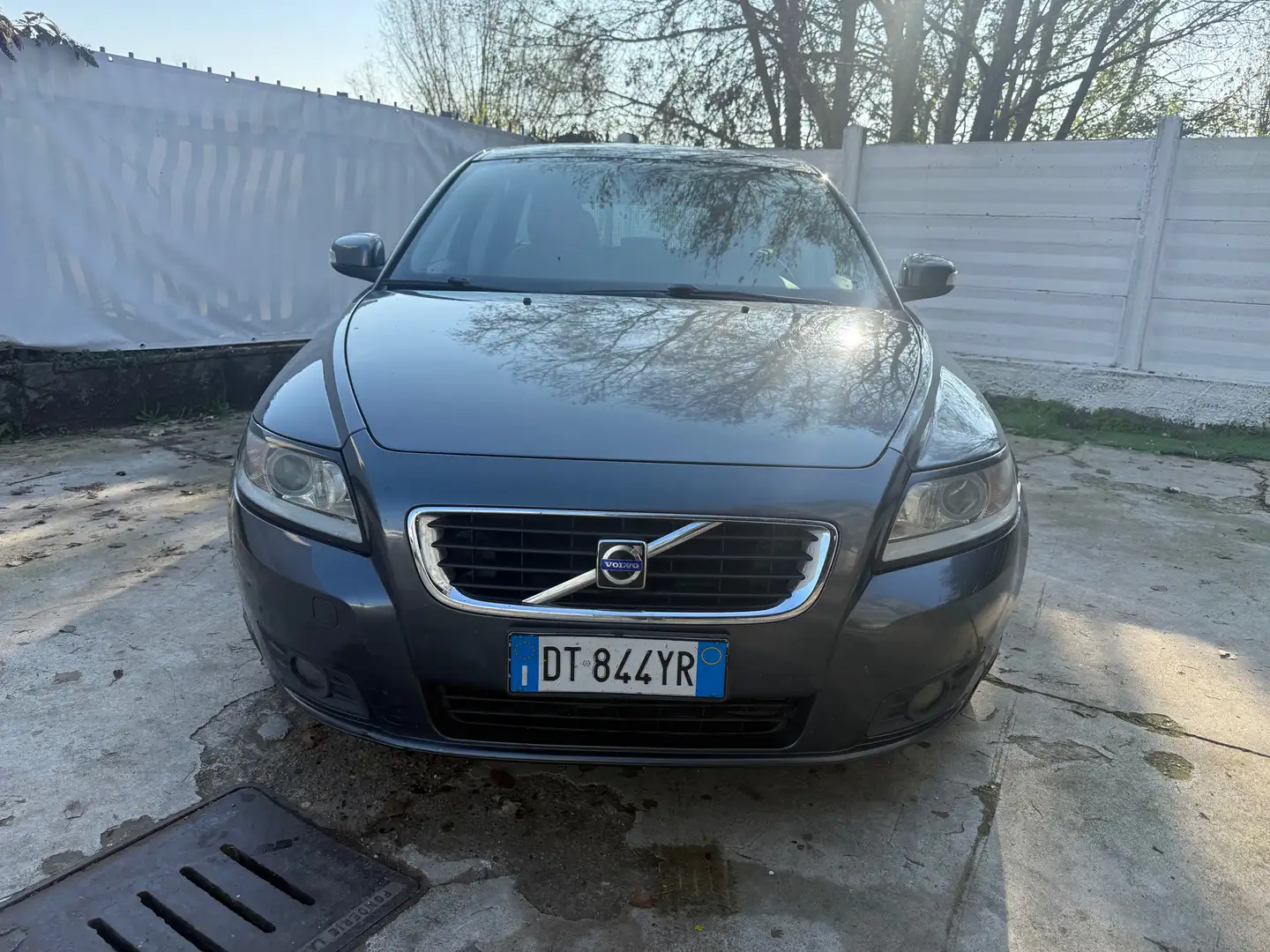 Volvo V50 V50 2.0d Summum Gris - 1