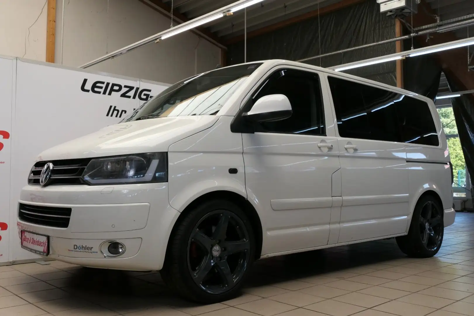 Volkswagen T5 Transporter T5 Multivan Highline*AUT*XENON*AHK* Grijs - 1
