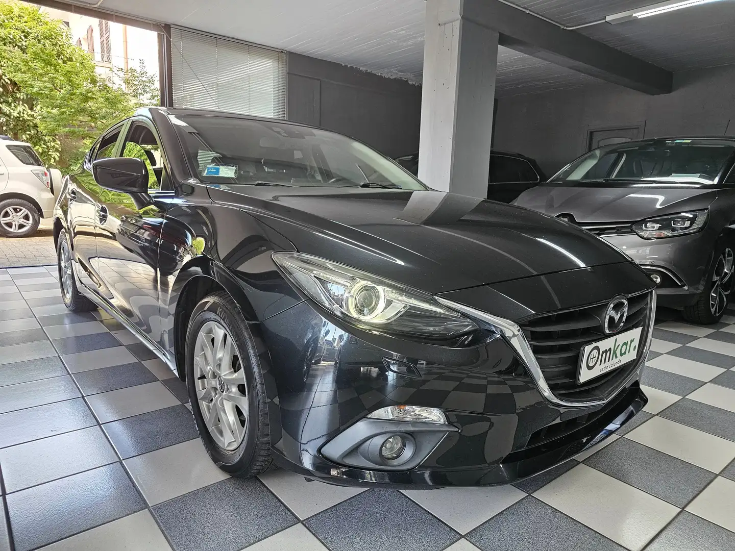 Mazda 3 3 5p 1.5 Evolve 100cv E6 Nero - 1