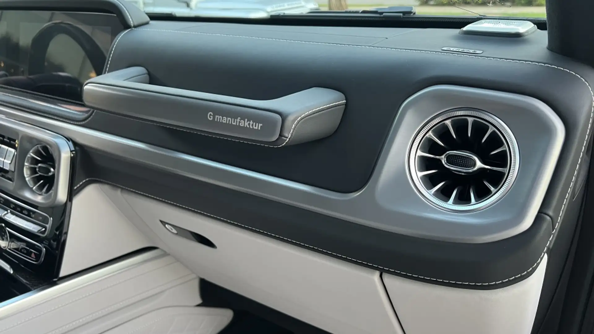 Mercedes-Benz G 63 AMG 4Matic 9G-Tronic Gris - 2
