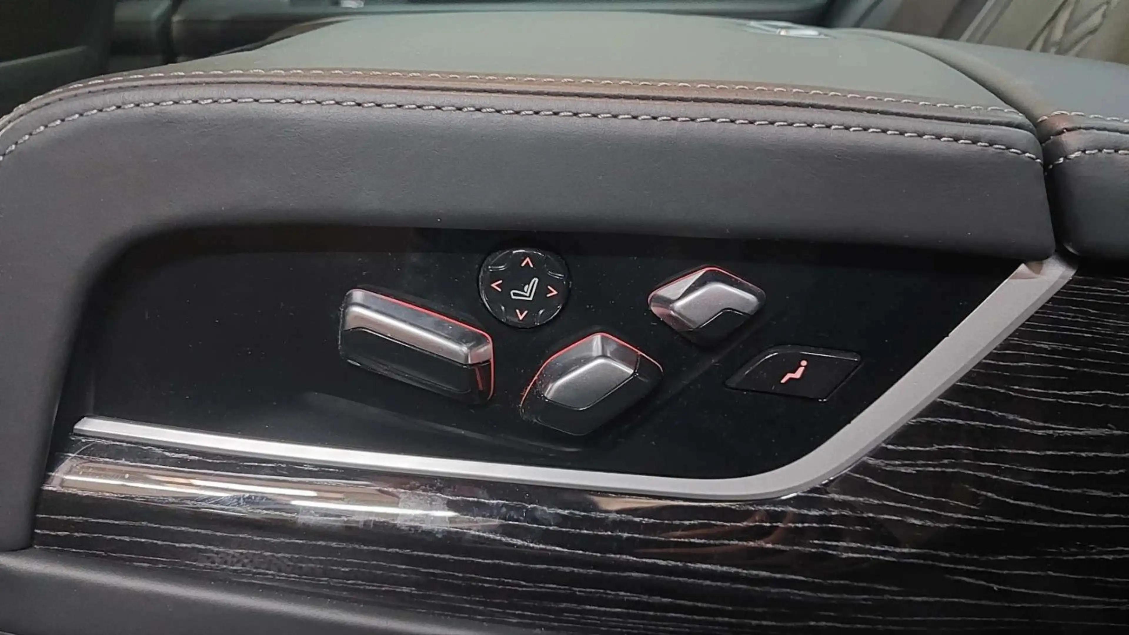 BMW 740 d xDrive*Massage*el.GSD*Standhzg*H&K*DrivAPro — photo 14