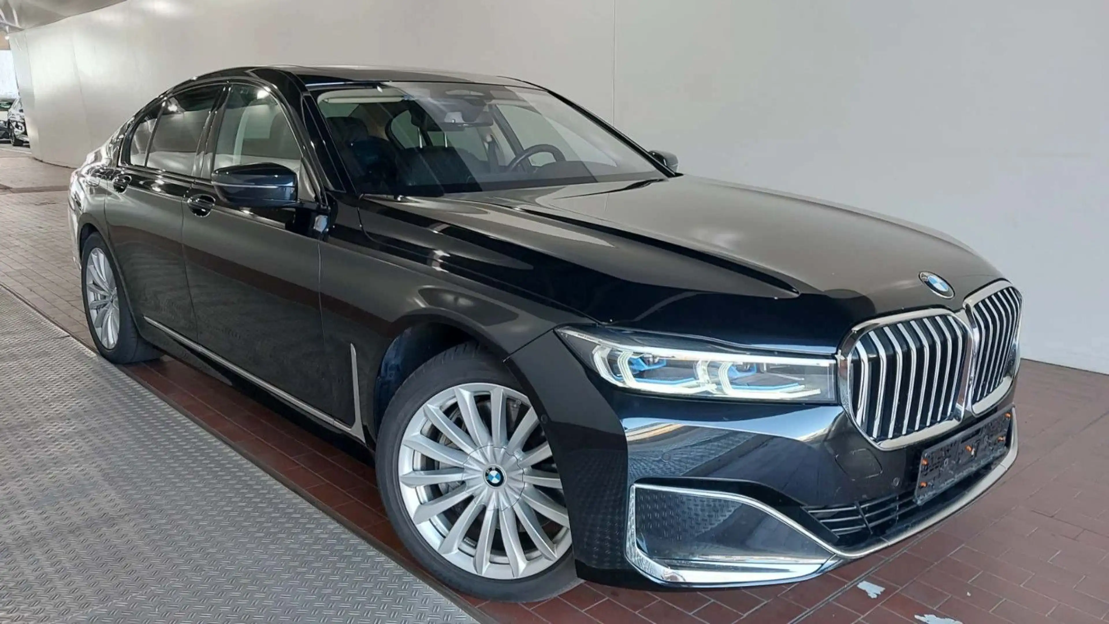 BMW 740 d xDrive*Massage*el.GSD*Standhzg*H&K*DrivAPro — photo 2