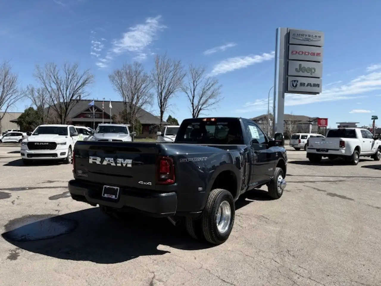 RAM 3500 снимка RAM 3500