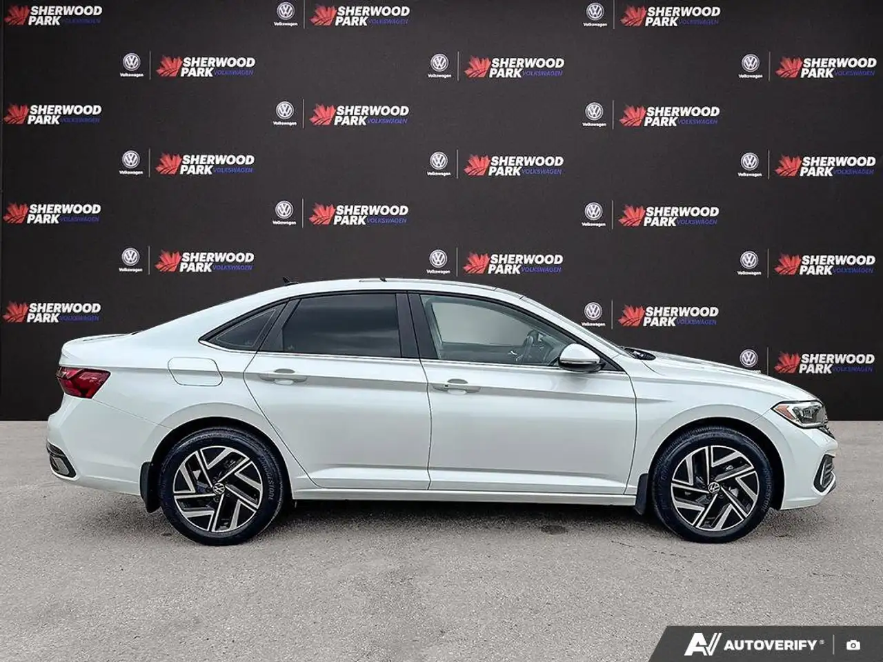 Volkswagen Jetta снимка Volkswagen Jetta
