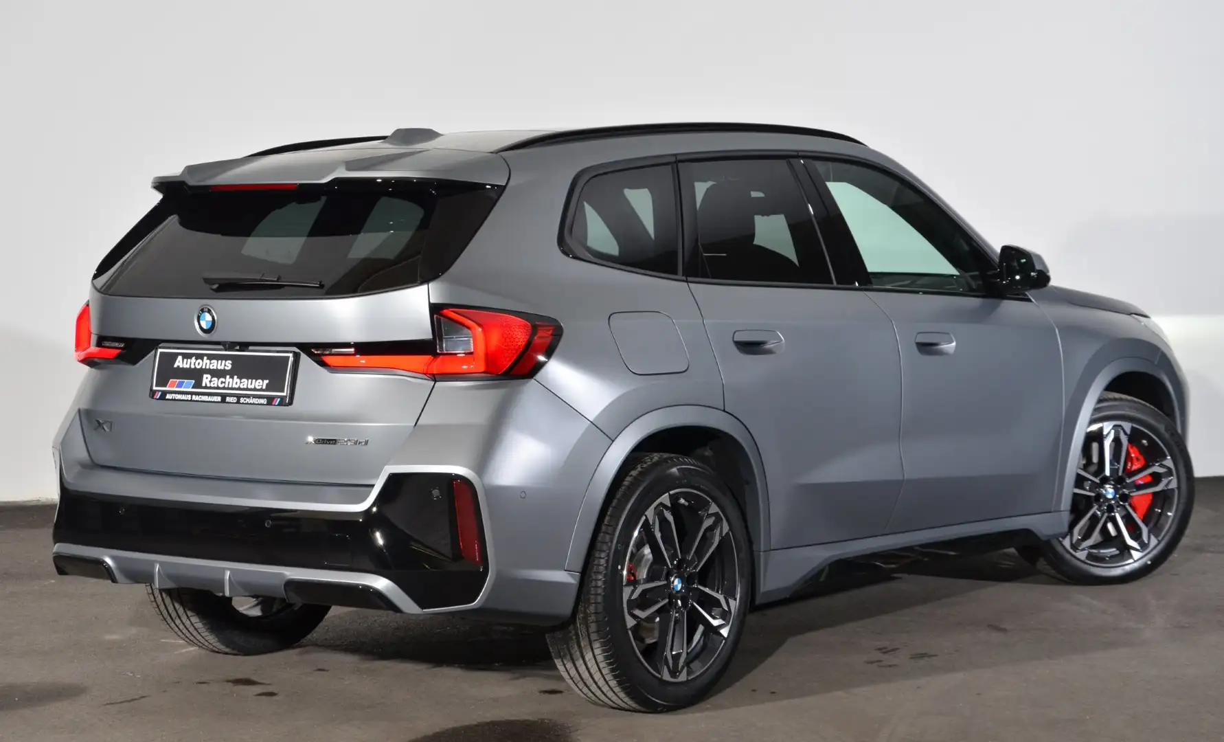 BMW X1 xDrive23d 48V Grau - 2