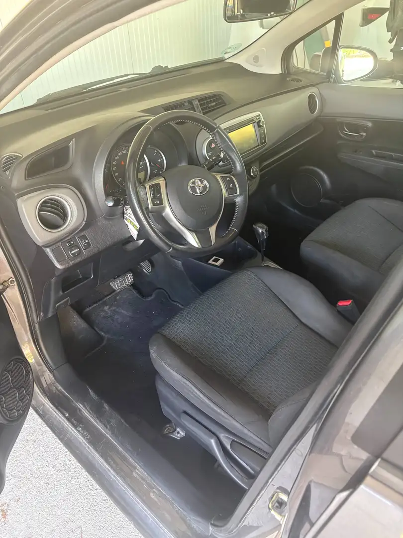 Toyota Yaris Yaris 1.3 Active MultiDrive Active Negro - 2