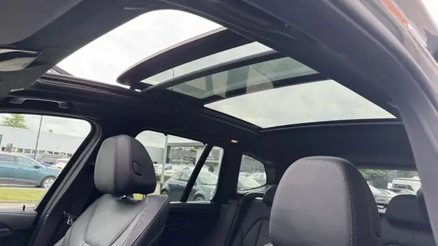 BMW X3 view 11