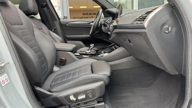 BMW X3 view 14