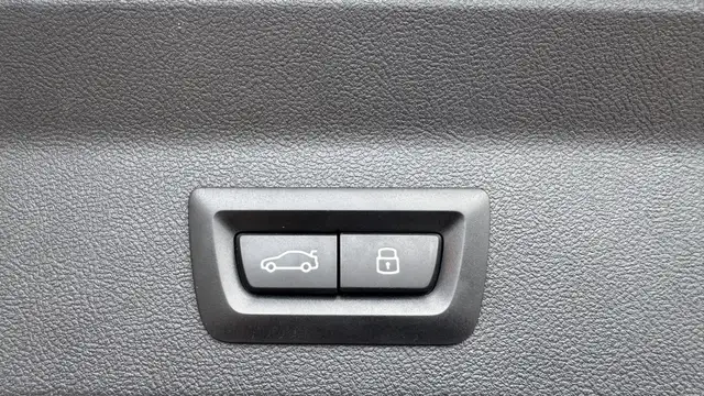 BMW X3 view 16