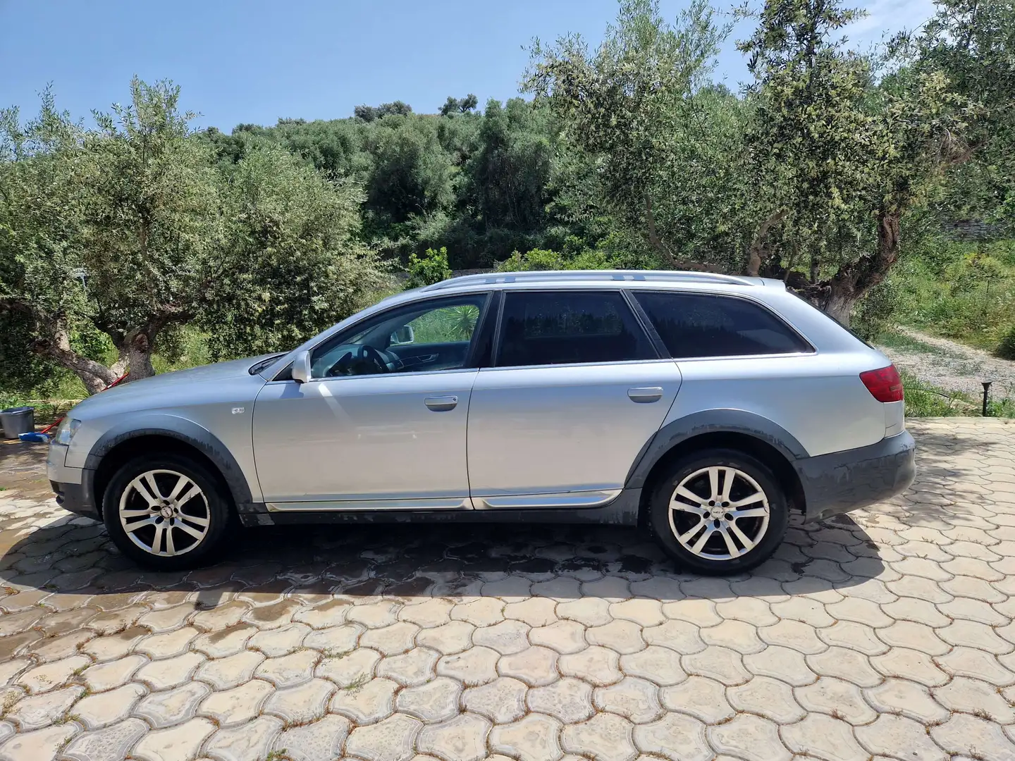 Audi A6 allroad A6 Allroad 2,7 TDI V6 quattro Tiptr. DPF Silber - 1