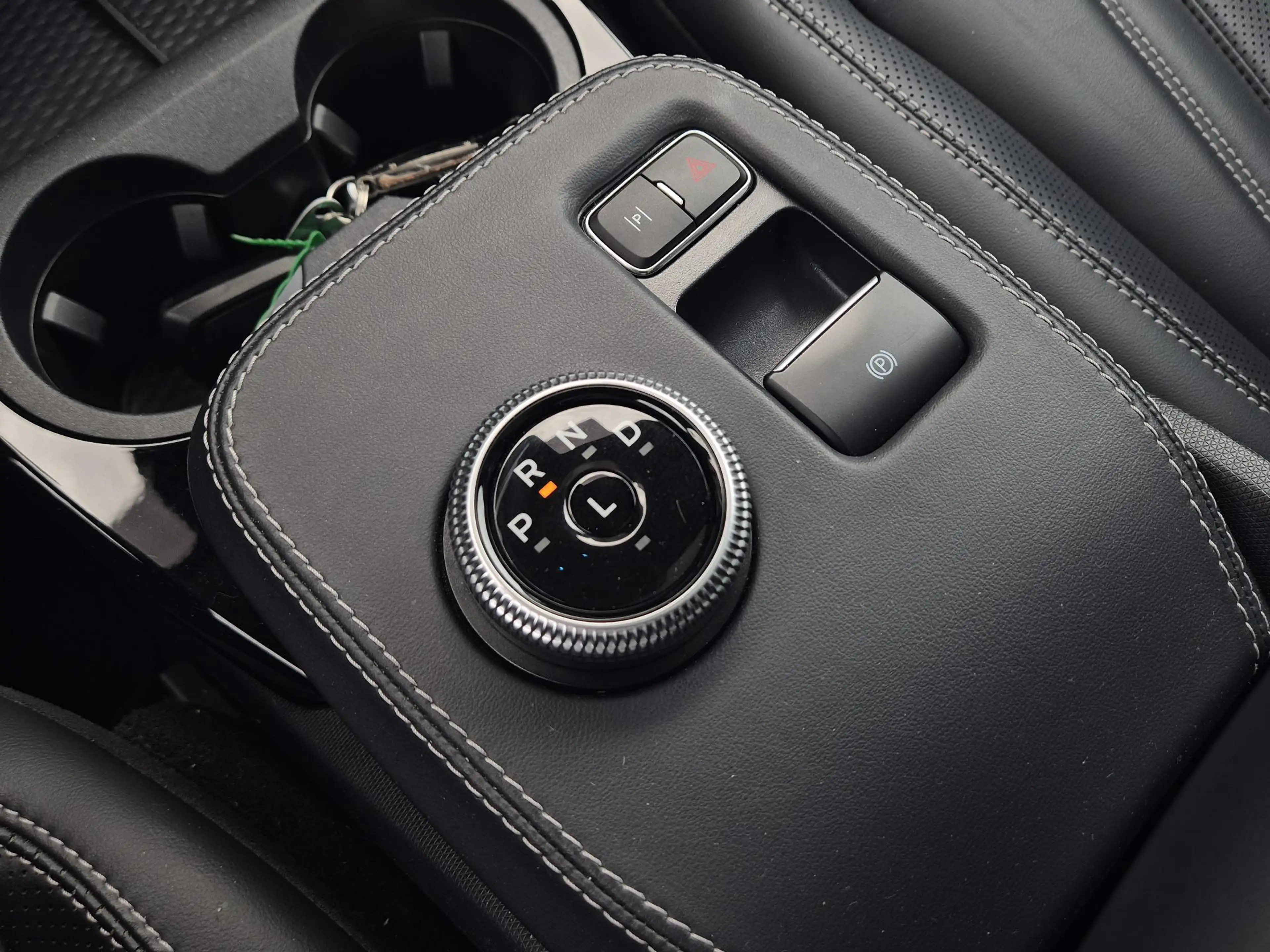 Ford Mustang Mach-E RWD 75 kWh | Bang & Olufsen | SOH 92% | — photo 25