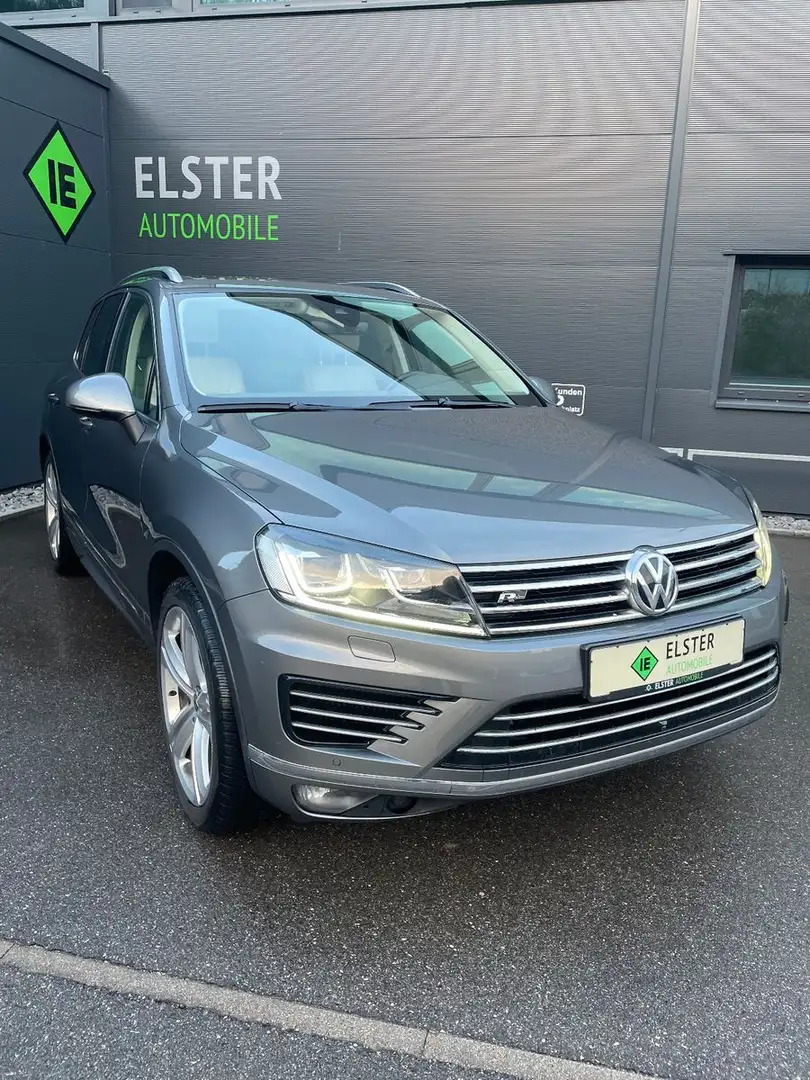 Volkswagen Touareg V6 TDI 4Mo R Line,360°,Stand,AHK Exp/Gew Grau - 2