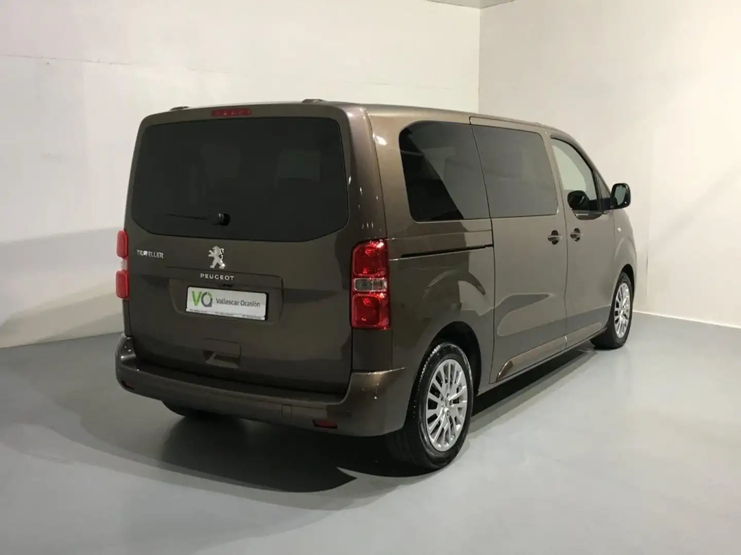 Peugeot Traveller Business BlueHDi 110KW (150CV) Standard Marrón - 2