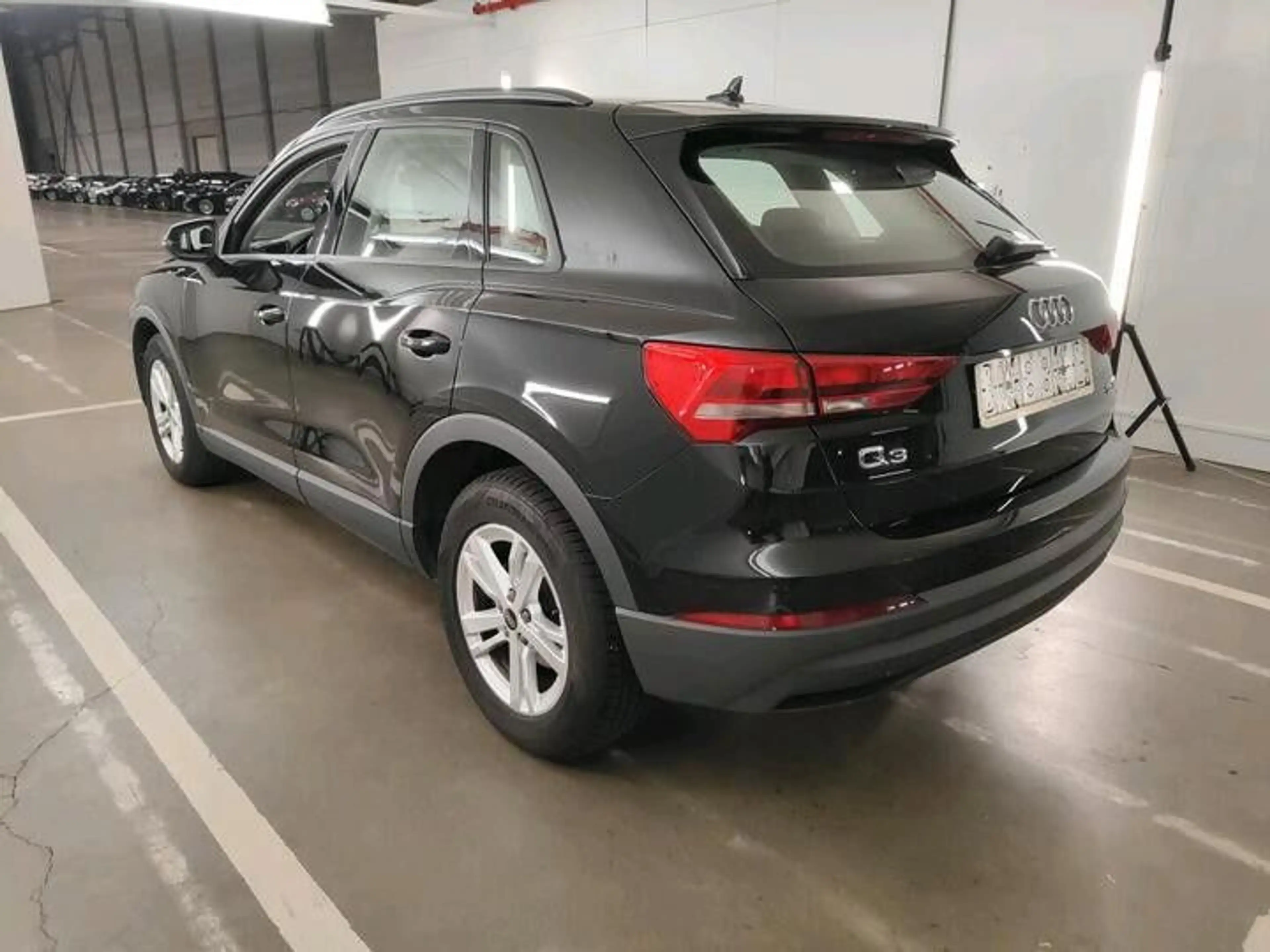 Audi Q3 35 TFSI basis*LEDER*SHZ*VollDig*Netto-15500€ — photo 3