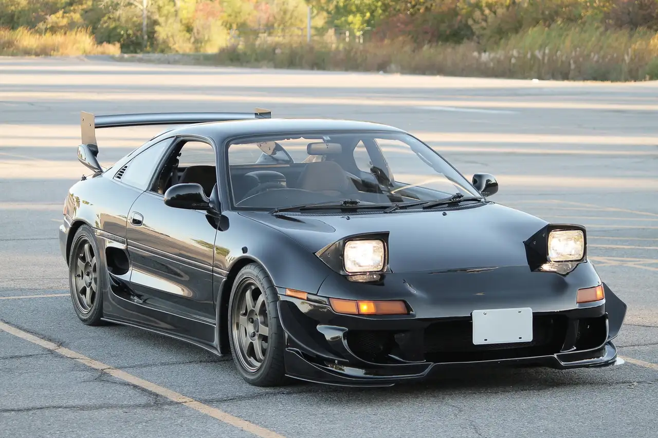 Toyota MR 2 снимка Toyota MR 2