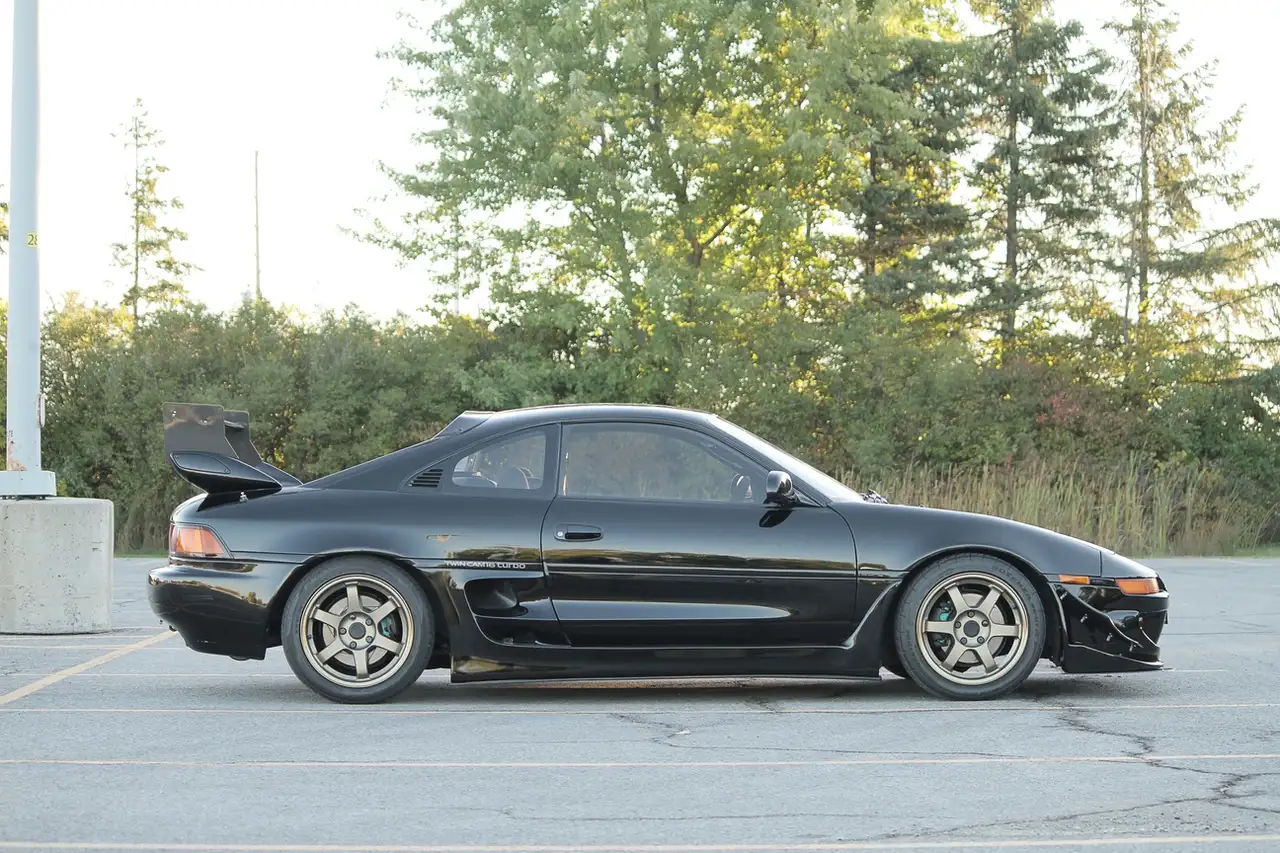 Toyota MR 2 снимка Toyota MR 2