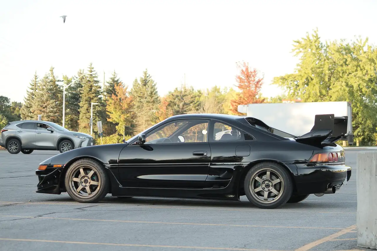 Toyota MR 2 снимка Toyota MR 2