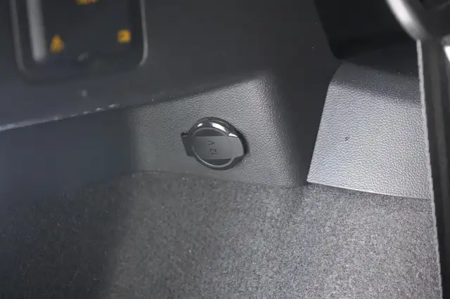 Volkswagen Tiguan Allspace view 10