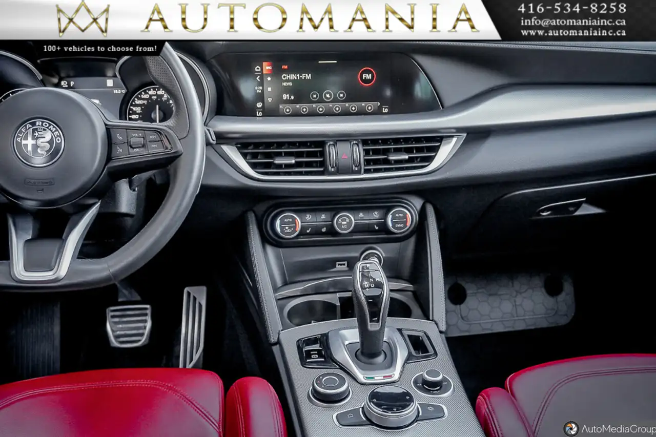 Alfa Romeo Stelvio снимка Alfa Romeo Stelvio