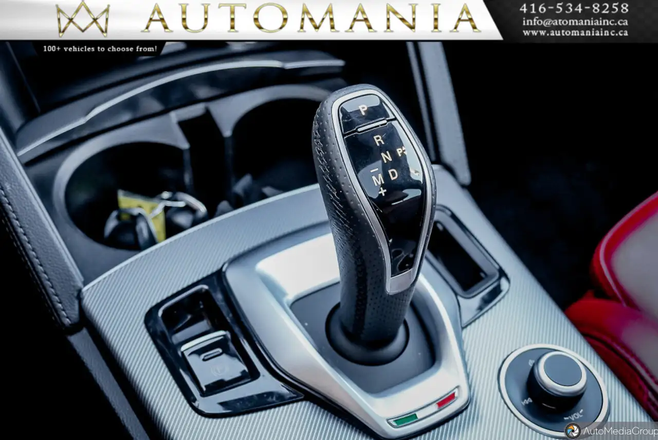 Alfa Romeo Stelvio снимка Alfa Romeo Stelvio