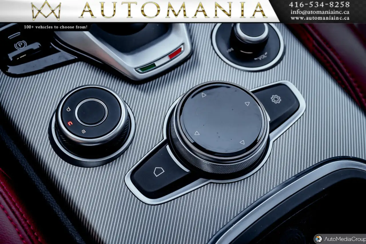 Alfa Romeo Stelvio снимка Alfa Romeo Stelvio