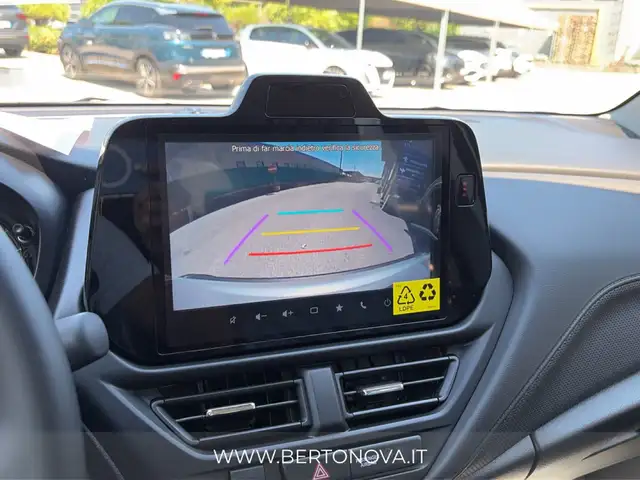 Suzuki S-Cross view 5