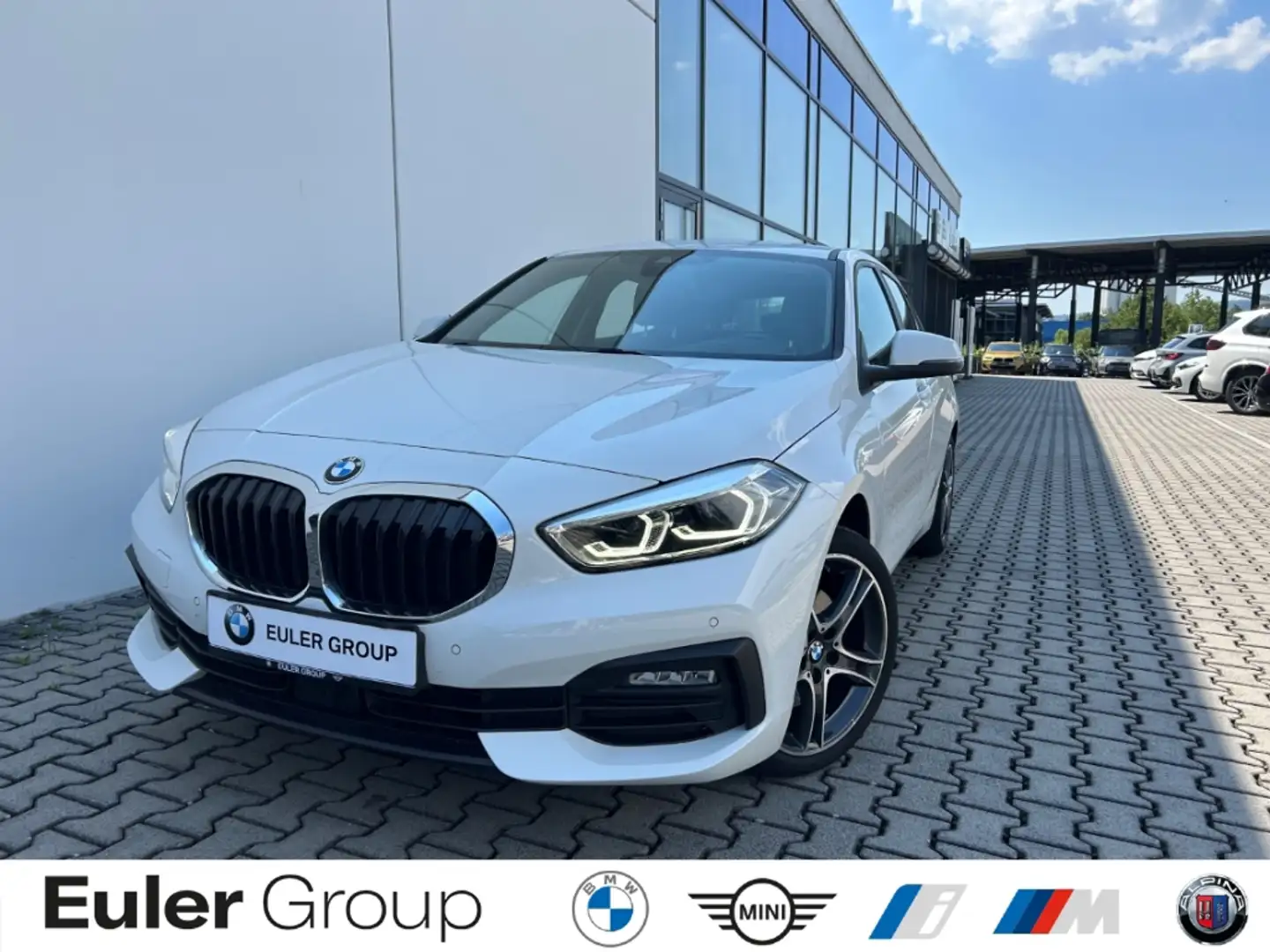 BMW 118 iA SHZ PDC LED LiveCockProf DAB LMR Weiß - 1