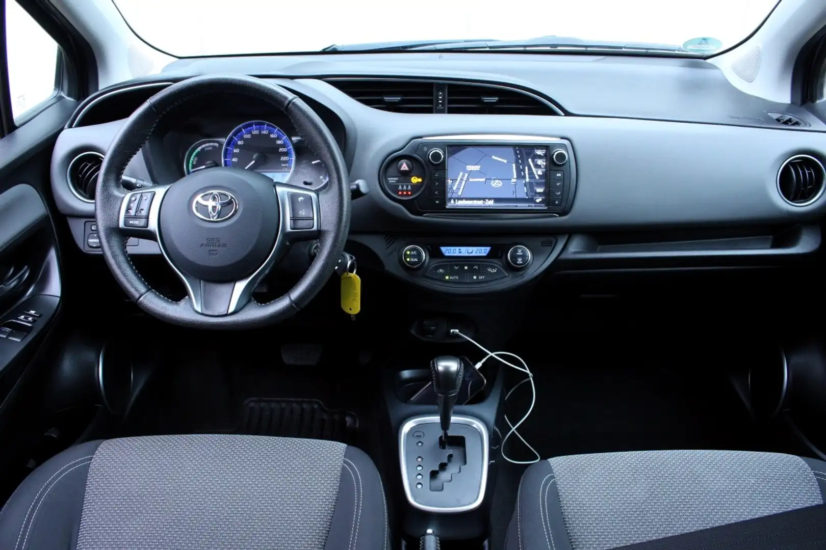 Toyota Yaris 1.5 Hybrid Comfort NAVI BLUETH CAMERA CLIMA '15 Gri - 2