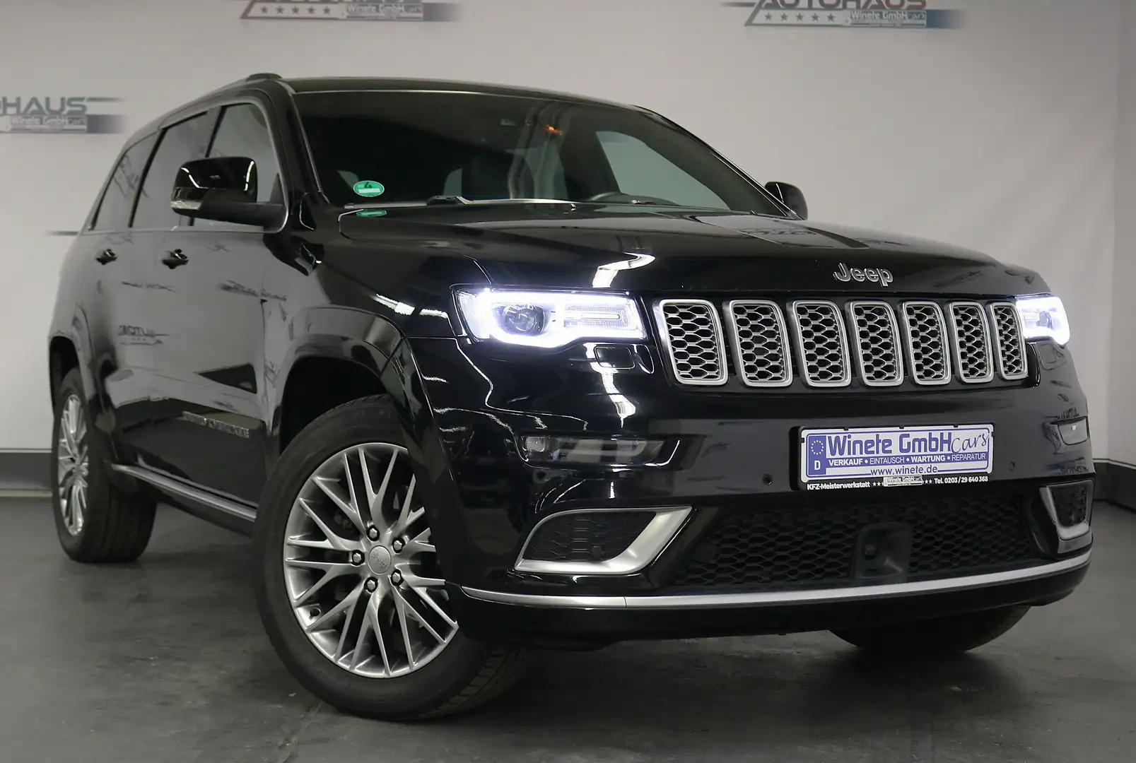 Jeep Grand Cherokee 3.0  Summit*1HAND*PANO*KAMERA*TOT-W*LEDER*VOLLAUSS Zwart - 1