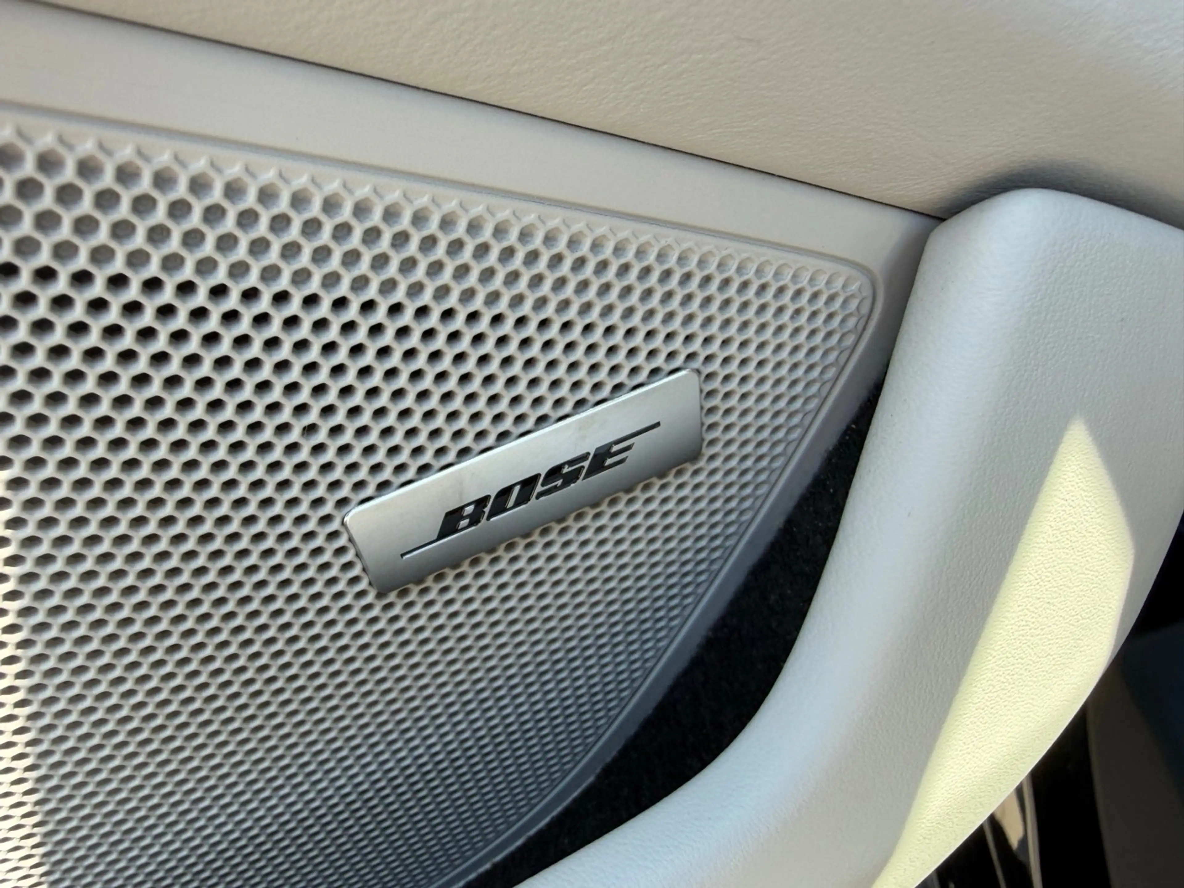 Porsche 911 Turbo S Cabriolet Garantie 1. Besitz nur 10.900km — photo 15